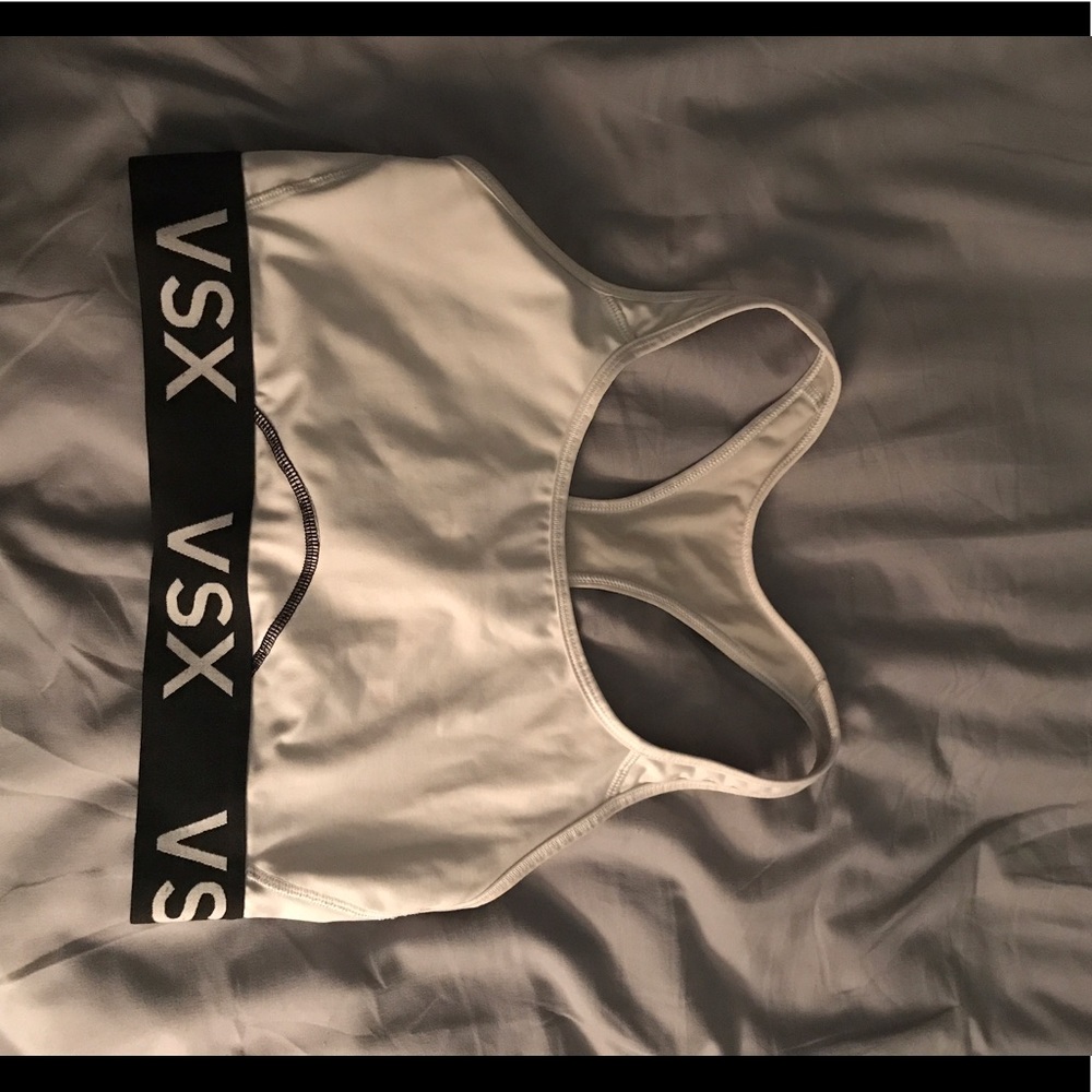 Victoria secret sports bra M