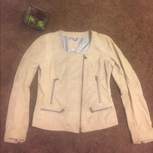 ⚡️CLOSET CLOSING⚡️Banana Republic Leather Jacket