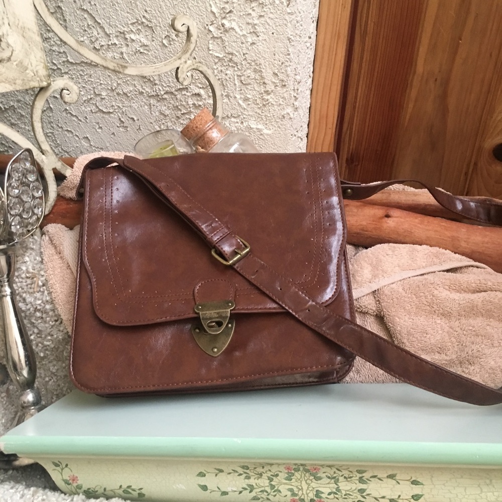 NWOT Steve Madden Brown Leather cross body bag