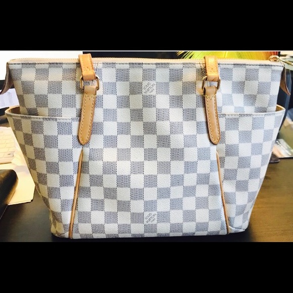 Original/authentic Louis Vuitton canvas tote. - Picture 1 of 4