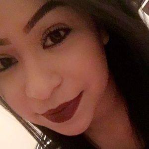 Meet your Posher, Alma