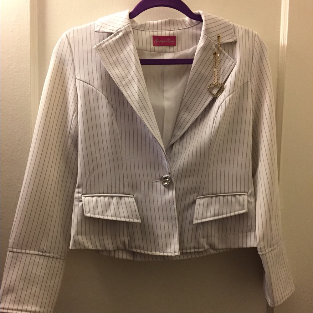 NWOT 2pc white skirt suits with purple stripe