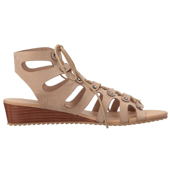 NIB Tan Lace Up Gladiator Demi Wedge - Picture 2 of 3