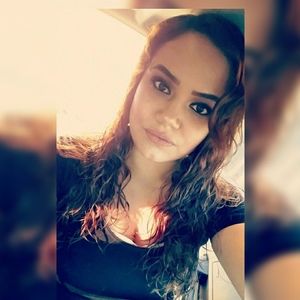 Meet your Posher, Tania