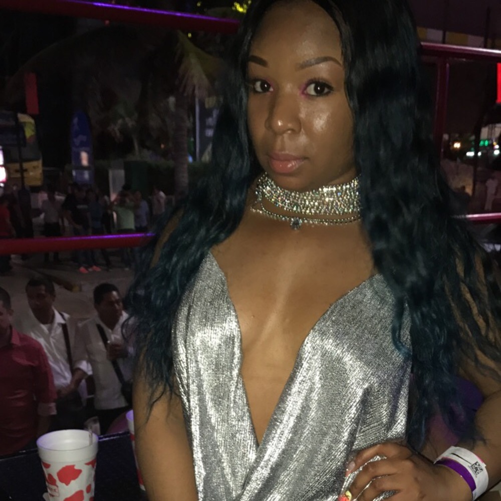 Meet your Posher, Brandi
