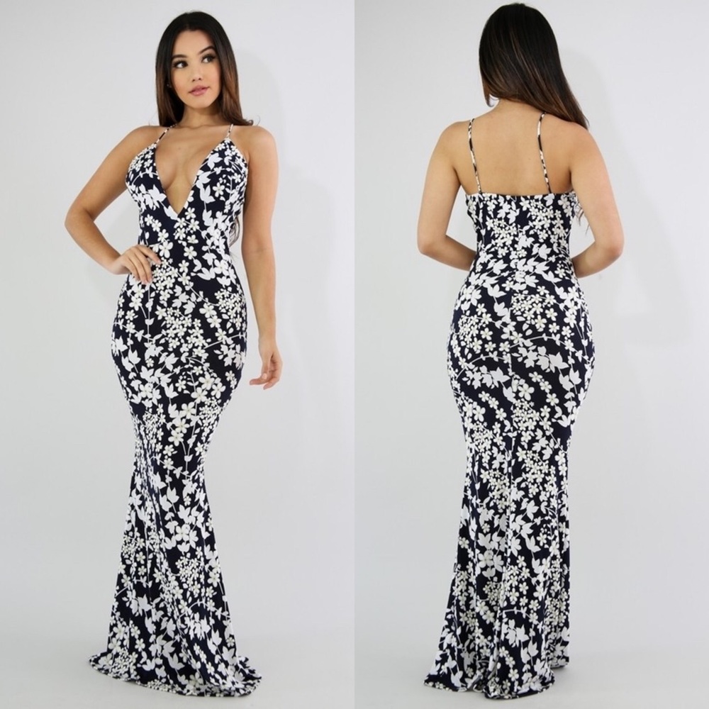 🎉CLEARANCE🎉 Navy Floral Plunging Mermaid Dress - Picture 3 of 4