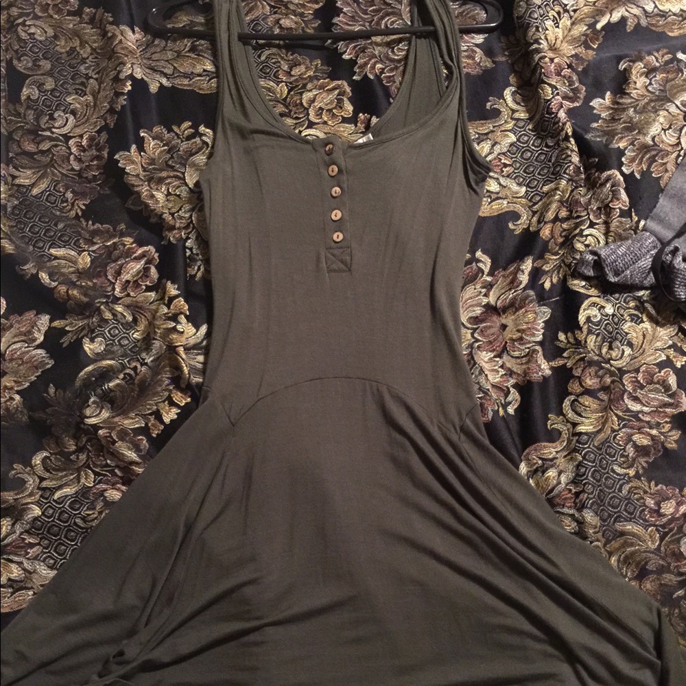 Sleeveless dress