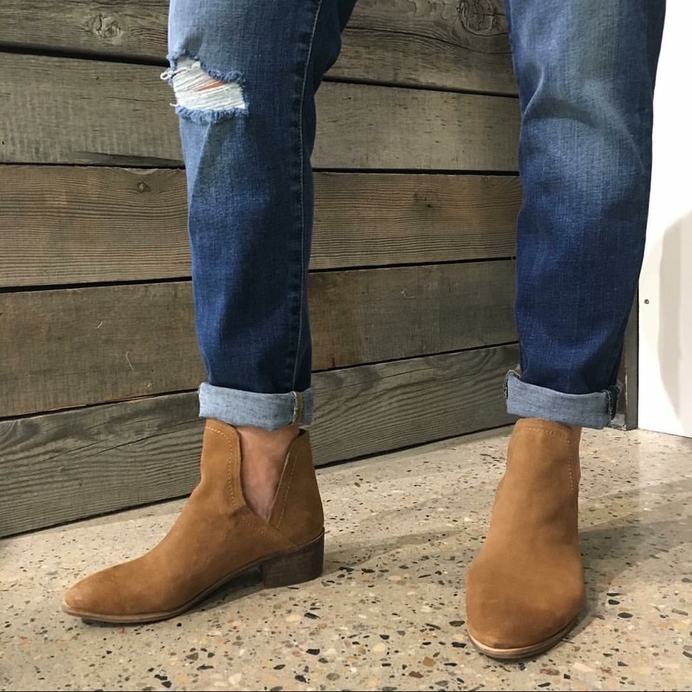 Suede Distressed Split Off V Bootie Bootie - Picture 3 of 6