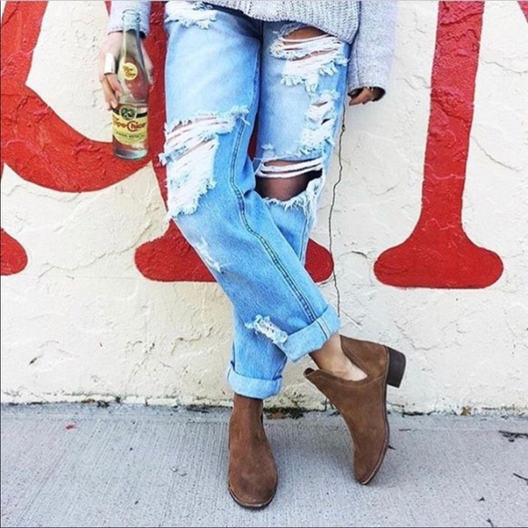 Suede Distressed Split Off V Bootie Bootie - Picture 2 of 6