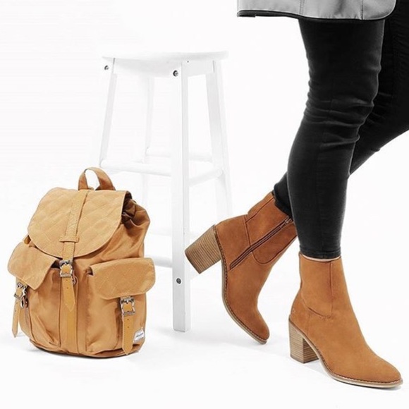 NIB Cognac High Mid Shaft Boot Chunky Heel - Picture 2 of 3