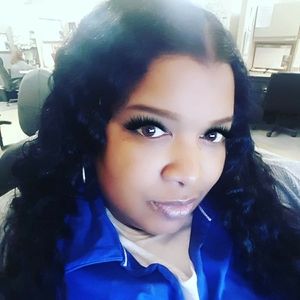 Meet your Posher, Aisha