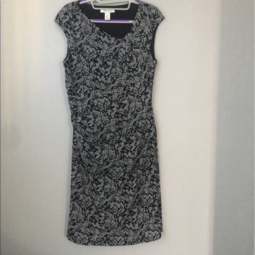 White House Black Market Dresss