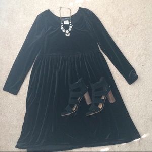 BLACK VELVET BABYDOLL DRESS