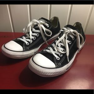 Converse All-Stars men's 9.5 women 11.5 Black