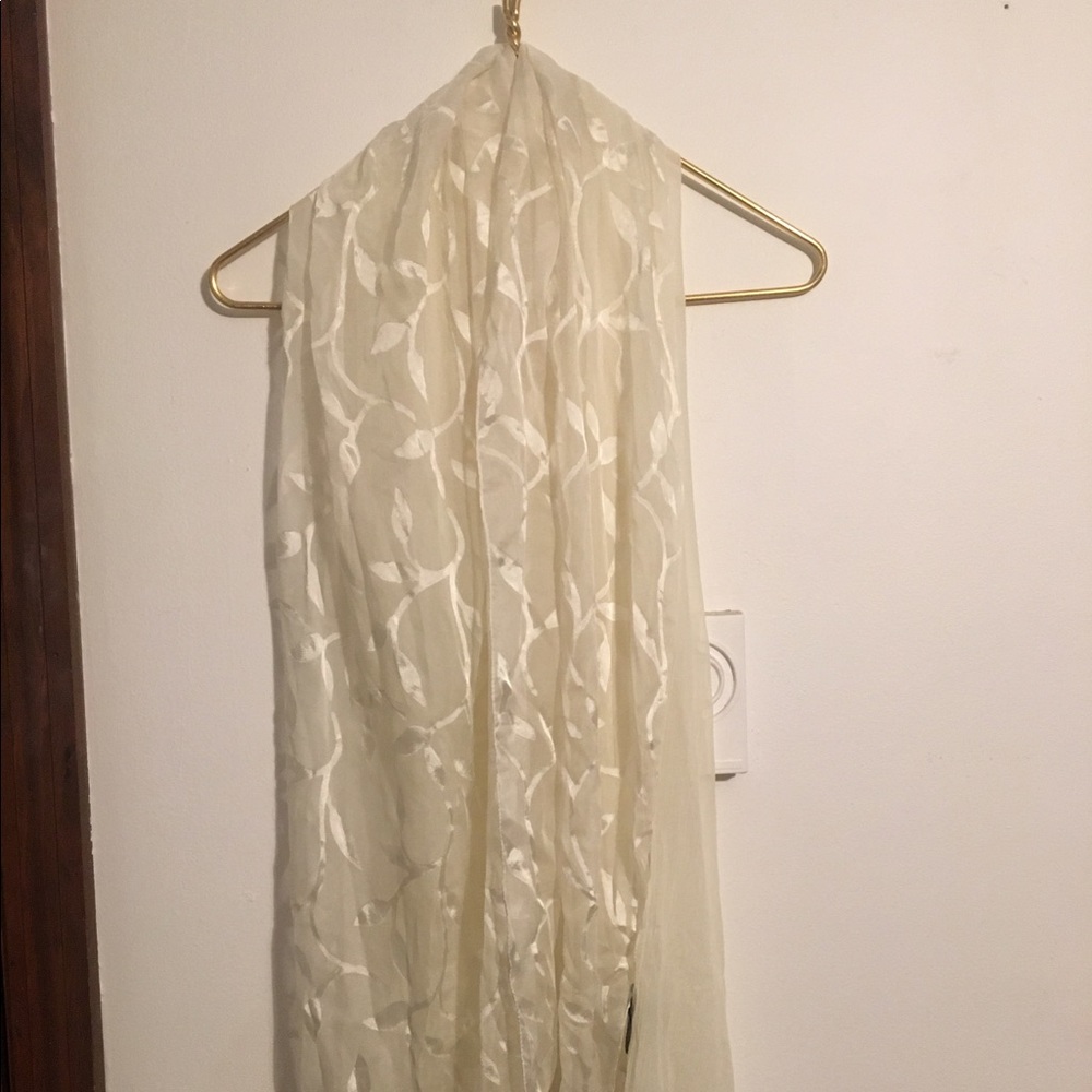 PRICE DROP! NWT Jones New York scarf