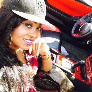 Meet your Posher, Melissa