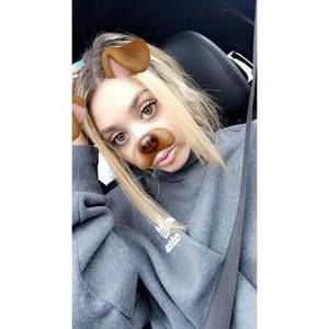 Meet your Posher, Briana