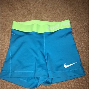 Adult xs nike pros. NEVER WORN