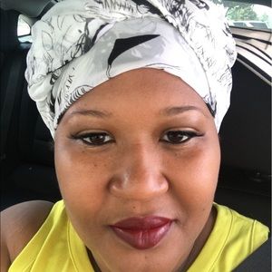 Meet your Posher, Raquel