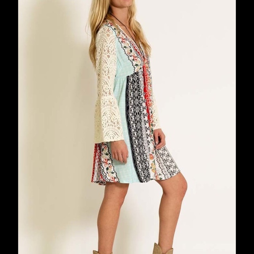 Plus size boho lace sleeves dress floral sold - Picture 2 of 3