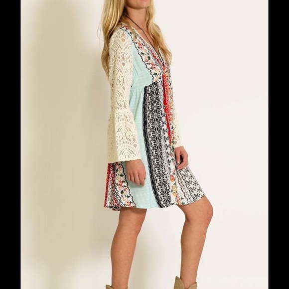 Plus size boho lace sleeves dress floral sold - Picture 2 of 3