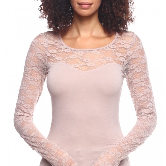 Tops - NWOT Sweetheart Floral Lace Long Sleeve Top