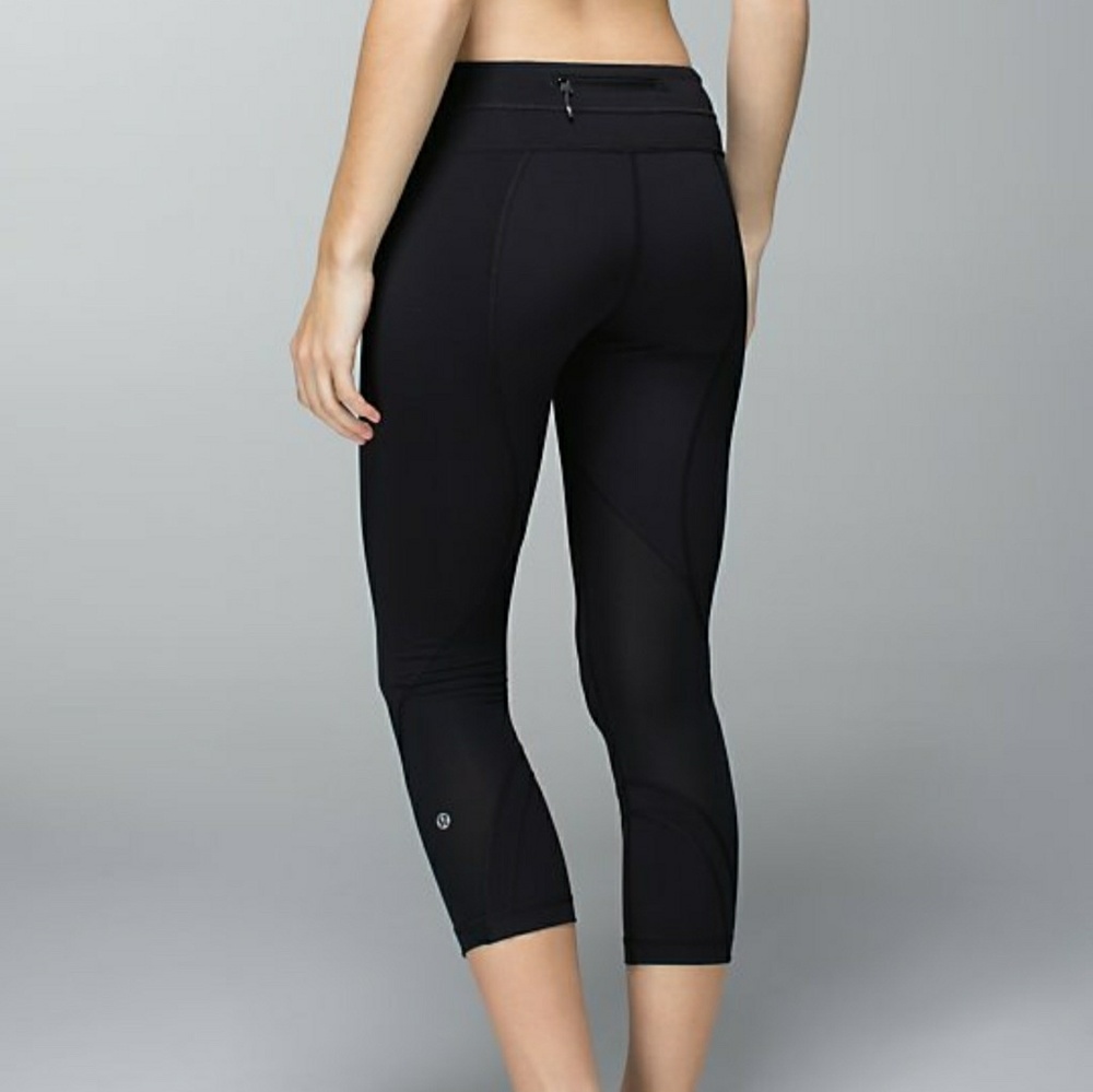 LULULEMON CROPS