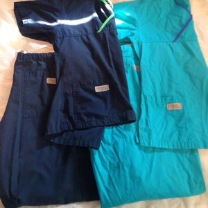 👀(2) pairs of Urbane scrubs for $30👀