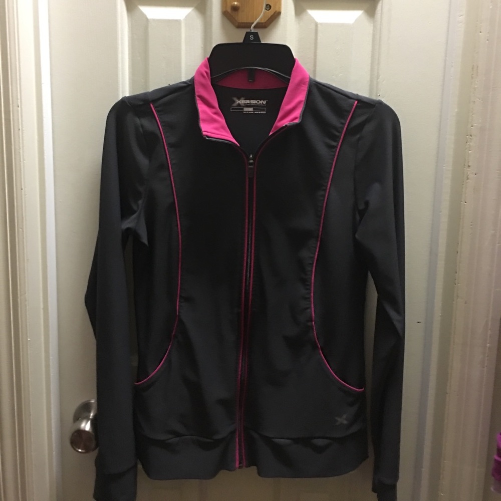 Small gray workout jacket with zipper