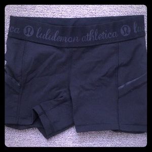 Lululemon size 6 bike shorts