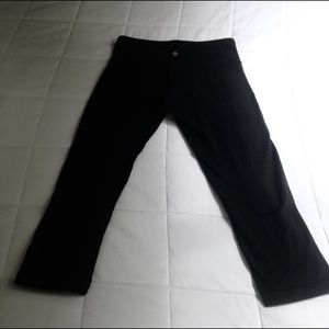 Lululemon Capri yoga pants
