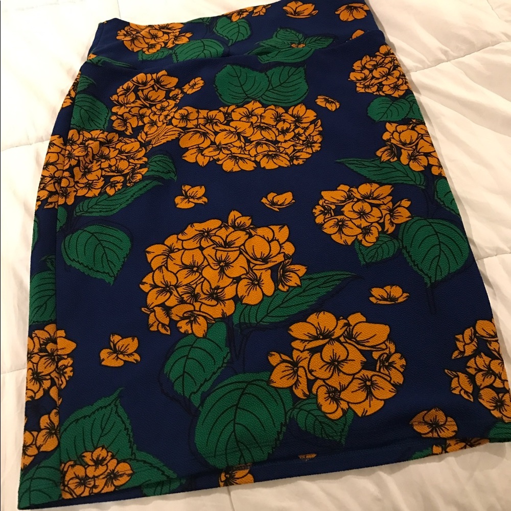 Lularoe Cassie Hydrangeas