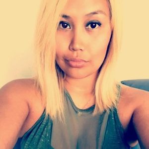 Meet your Posher, Yessenia