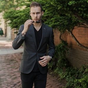 Meet your Posher, Dan