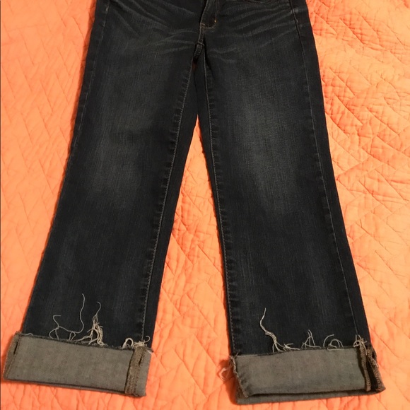 American Eagle Crop Jeans - Picture 2 of 5
