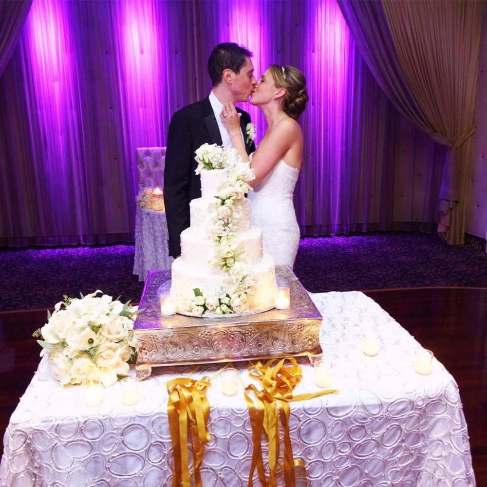 Meet your Posher, Halli