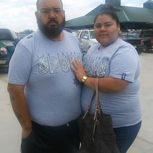 Meet your Posher, Mayra n mike