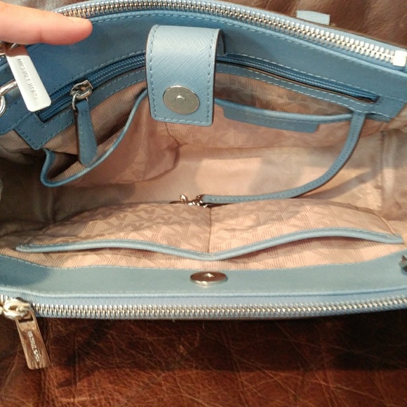 New micheal kors bag - Picture 4 of 4