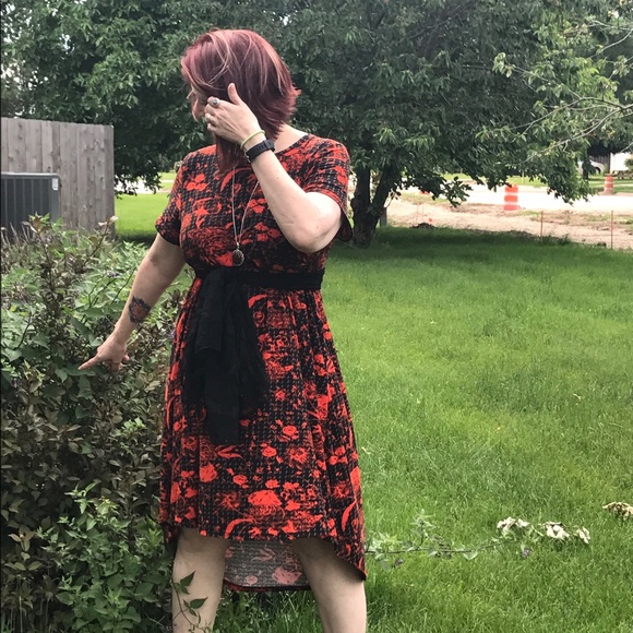 Meet your Posher, Jocelyn - happy to be on Posh!! - Picture 4 of 6