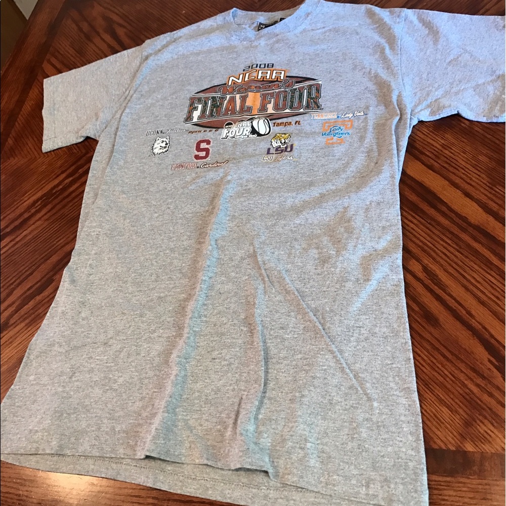 Women's NCAA basketball final four size med tshirt