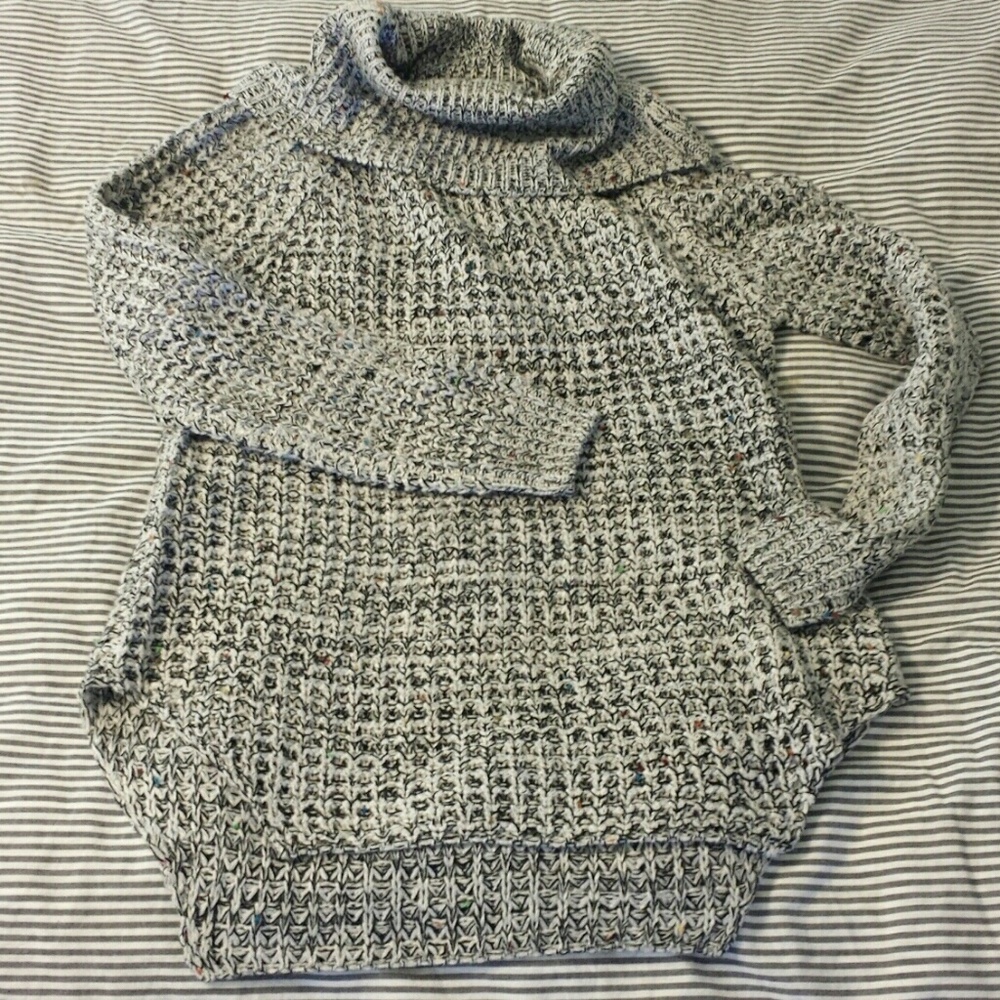 Goes great w/leggings Sweater