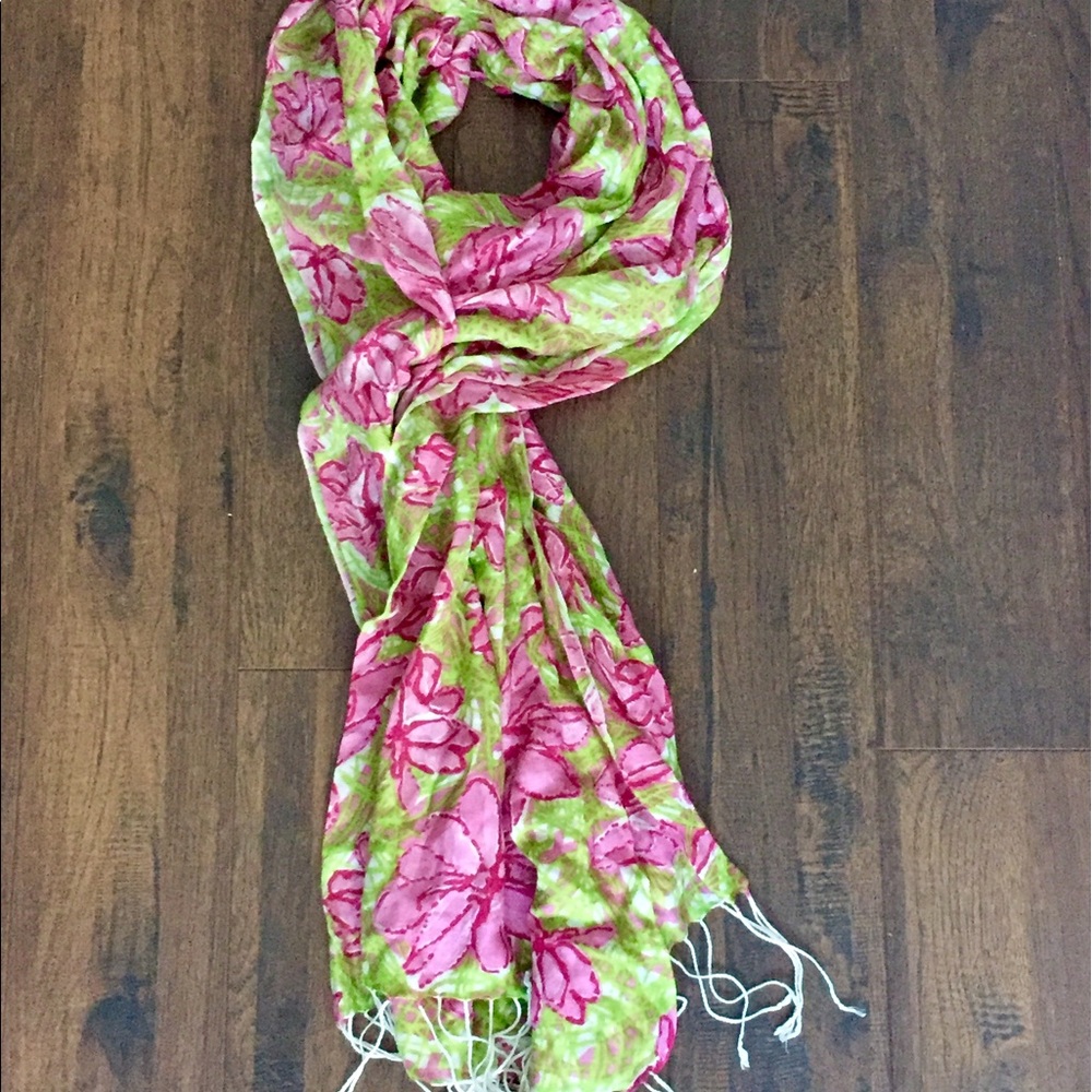EUC Lilly Murfee Scarf