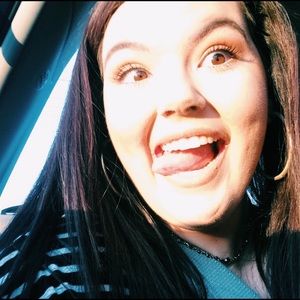 Meet your Posher, Mackenzie