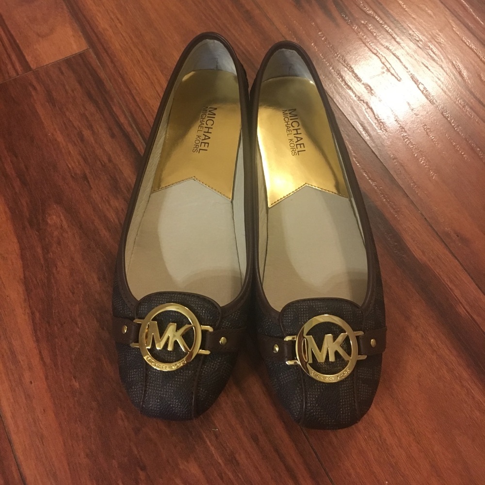 Michael Kors Logo flats.