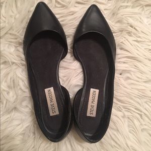Steve Madden black pointy flats!