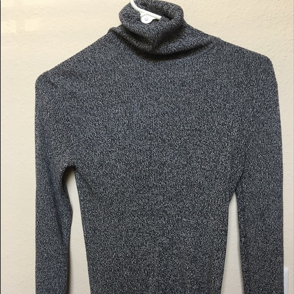 LOFT Sweaters - Gray turtle neck sweater