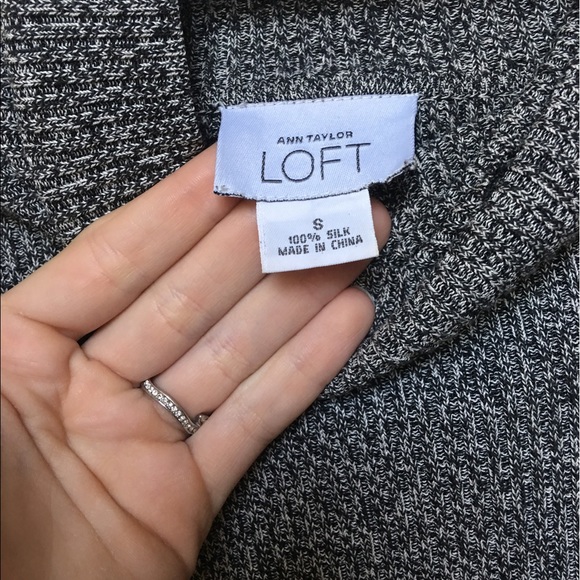 Gray turtle neck sweater - Picture 3 of 3