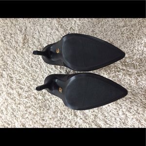 Brand new size 7 1/2 Jennifer Lopez heels