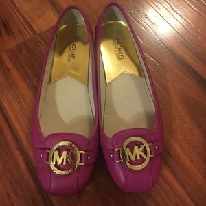 Magenta Michael Kors flats!