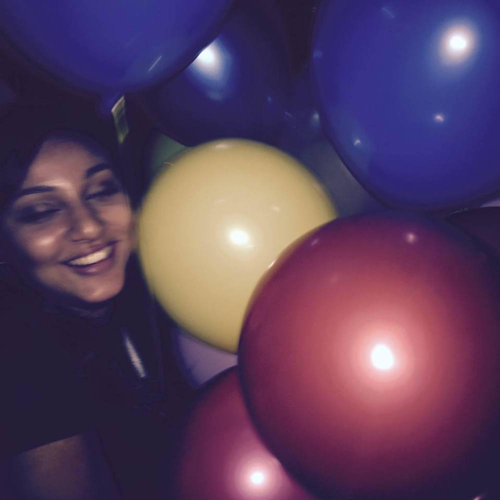 Meet your Posher, Ynes